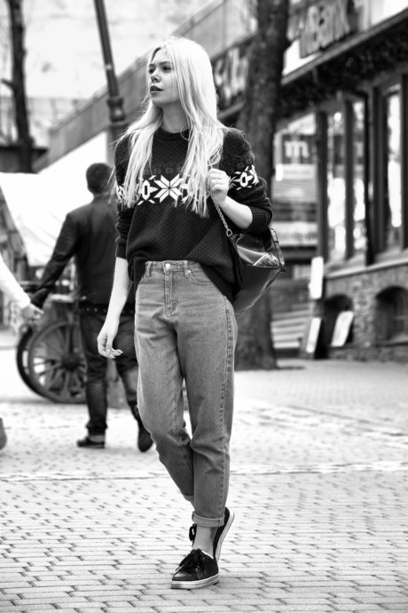 모델야사 - 금발의 슬랜더 틴걸 모델 누드포토 1 번째 이미지