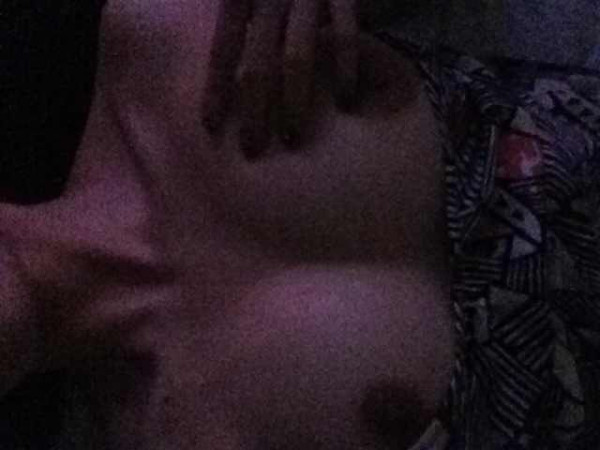 아시아야사 - 아시아 여자친구들 셀카및 누드 유출야사 9 번째 이미지