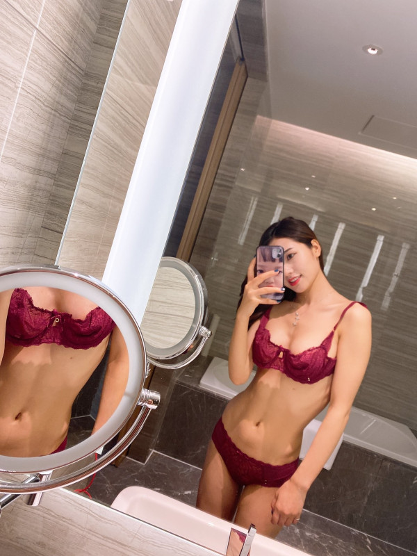 중국 연예인 야사 모델겸배우 Fang Zixuan 사행활 유출야사 1편 메인 이미지