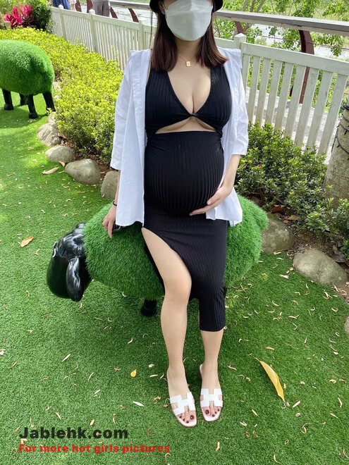 와이프야사 평상복 와이프 모습을 임신때 모습을 담은 일반인 투고사진 20 번째 이미지